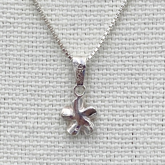 Vintage Sterling Silver Plumeria Flower Pendant Necklace - Picture 6 of 11